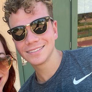 Meet your Posher, Garrett